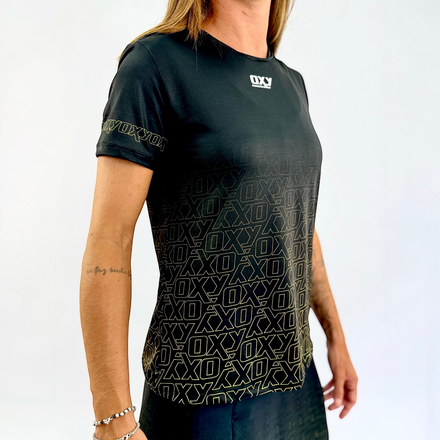 CAMISETA FEMININA OXY PRETA